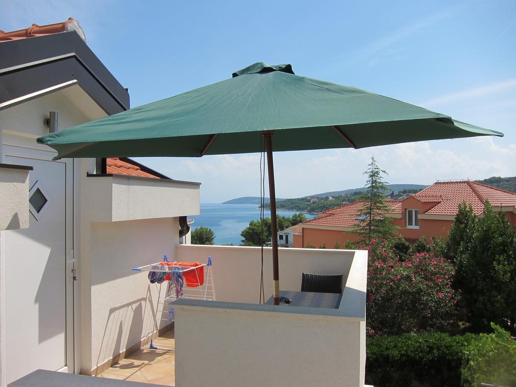 Apartment 2 Palme Slatine Esterno foto